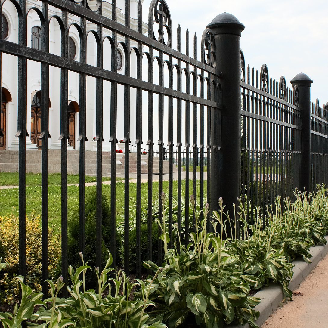 wrought-iron-fencing-circle